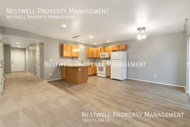 Foto del edificio - $250 OFF 1ST MONTH'S RENT - Beautiful 3-be...