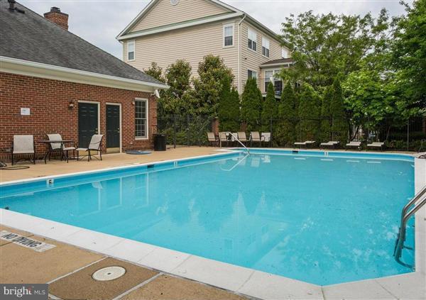 Building Photo - 8820 Mansion View Ct