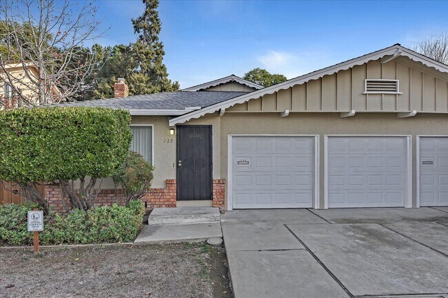 Foto del edificio - 3 br, 2 bath House - 928 Lawton Avenue