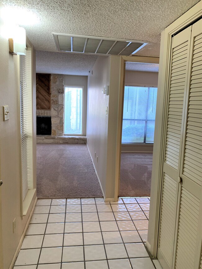 Foto del edificio - FIRST-FLOOR 2-BEDROOM AT WOODMONT TOWNHOMES