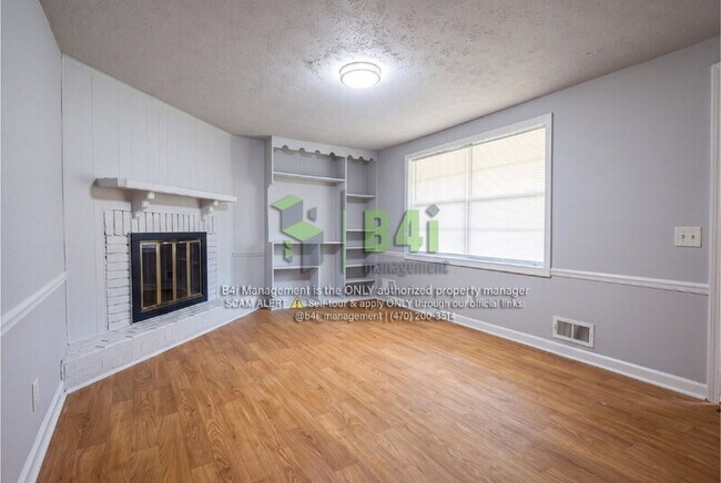 Foto del edificio - 6331 Garnet Dr
