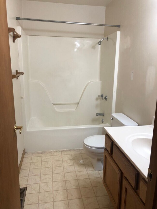 Building Photo - 2089-MF2-E5