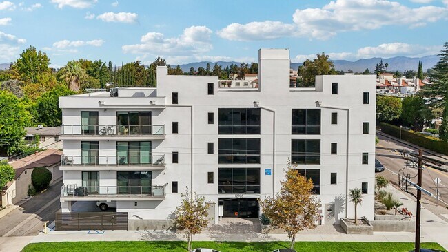 Foto del edificio - 12905 Landale Street