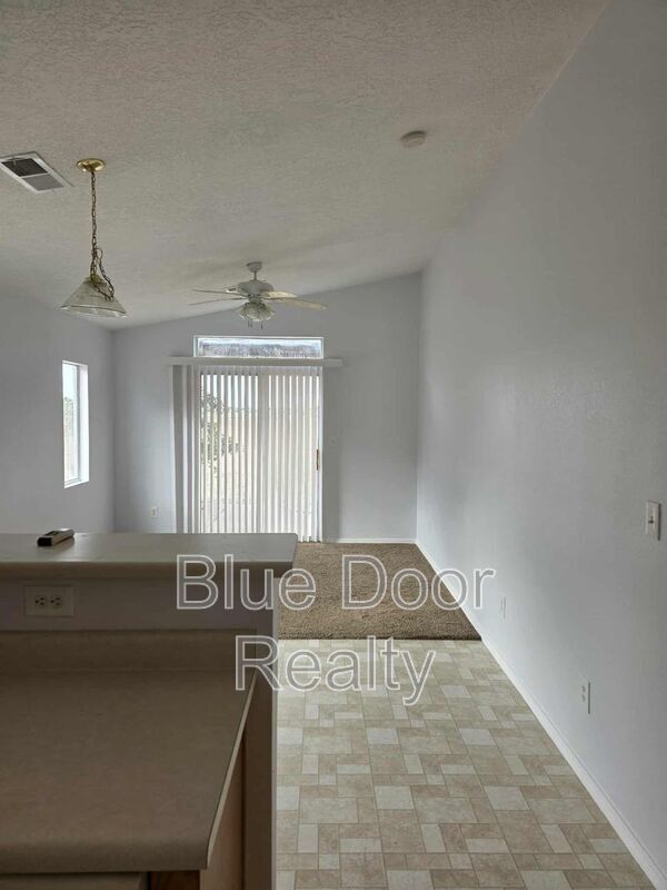 Foto del edificio - 6244 Vaughn Dr NE