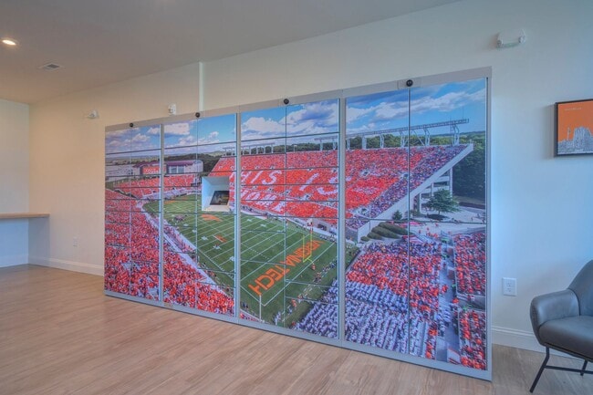 Interior Photo - Fourteen35