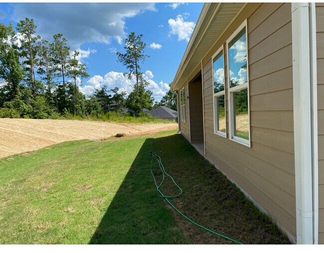 Foto del edificio - 300 Laurel Springs Dr