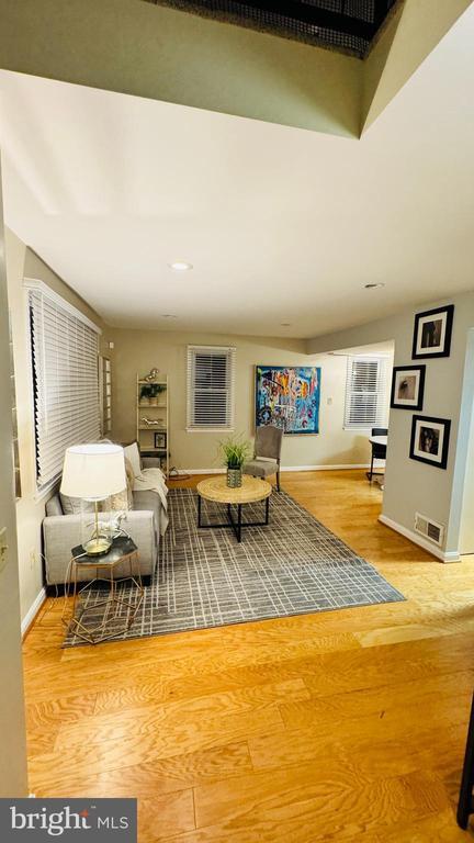 Building Photo - 1111 Dennis Ave