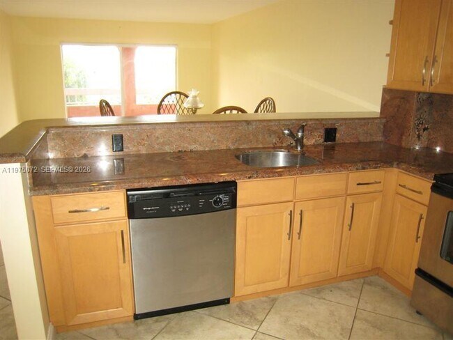 Foto del edificio - 7722 Camino Real