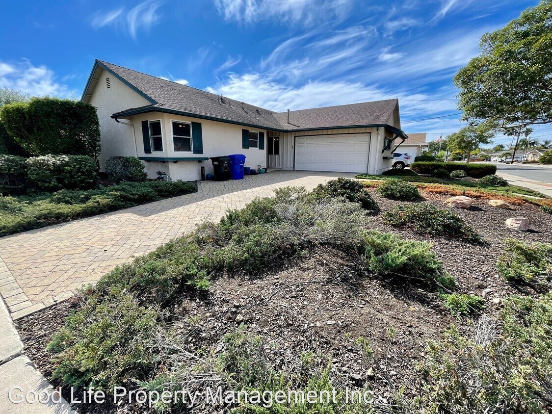 4 br, 2 bath House 4785 Mt Alifan Dr House Rental in San Diego, CA