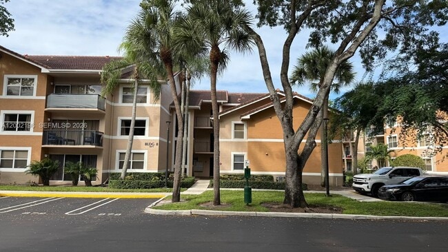 Building Photo - 8871 Wiles Rd