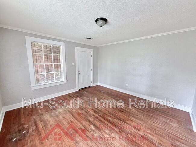 Foto del edificio - 1379 Ferguson Rd