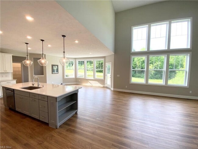 Building Photo - 697 Scarlett Ln