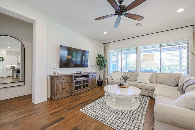 Foto del edificio - 5337 E Palo Brea Ln