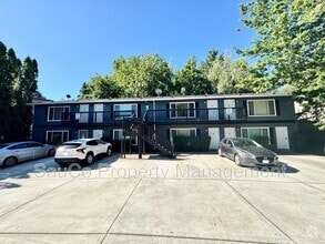 Building Photo - 5556 SW Beaverton Hillsdale Hwy