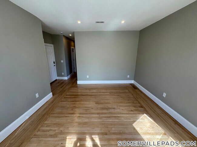 Foto del edificio - 29 Cameron Ave