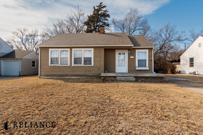 921 N Edgemoor St, Wichita, KS 67208 House Rental in Wichita, KS