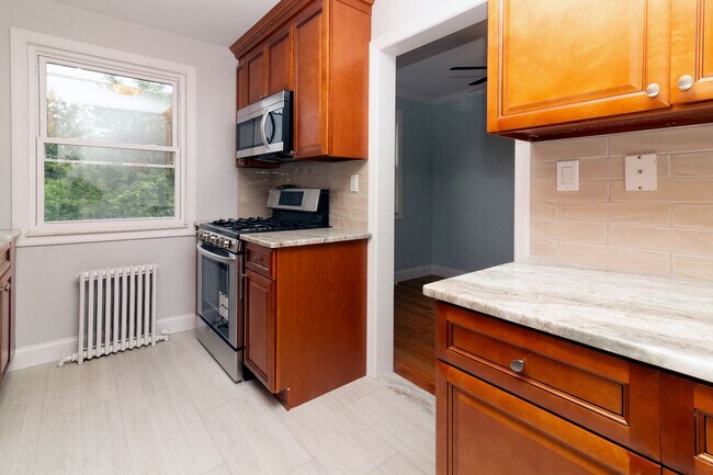 Foto del edificio - 115 E Clinton Ave