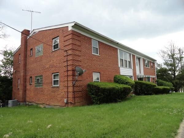 Building Photo - 6206 Elm View Pl