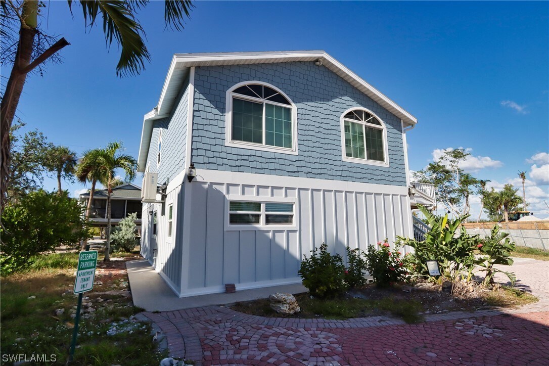 Primary Photo - 135 Gulfview Ave