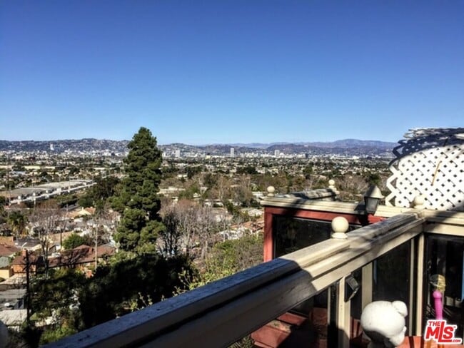 Foto del edificio - 5417 Weatherford Dr