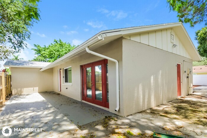 Foto principal - 812 65th Ave W