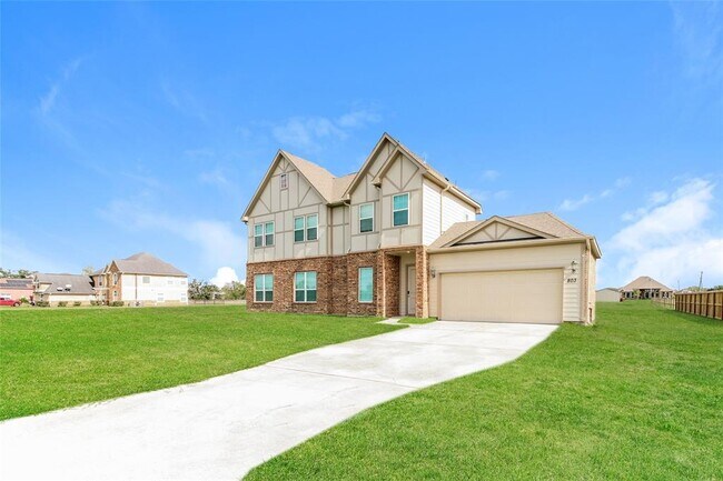 Building Photo - 803 Lakeland Cir