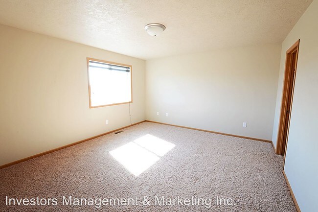 Foto del edificio - 1337-1359 34th Ave SE