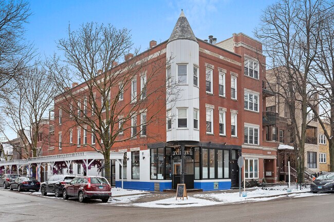 Building Photo - 1337 W Wrightwood Ave
