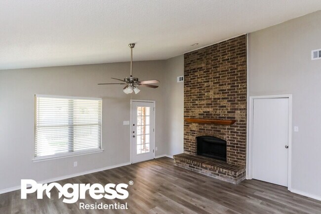 Building Photo - 418 Sims Dr