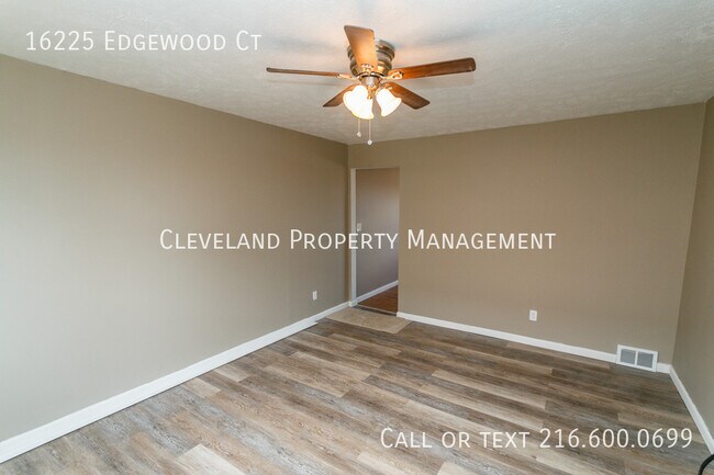 Foto del edificio - 16225 Edgewood Ct