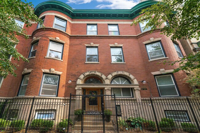 Foto del edificio - 4633 N Racine Ave