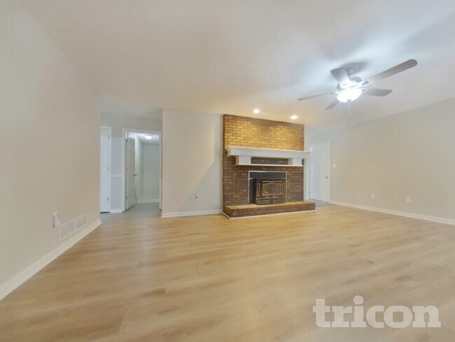 Building Photo - 5681 Lanny Dr