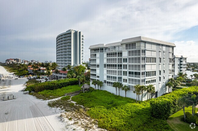 Rear of Building - Le Dauphin Condos