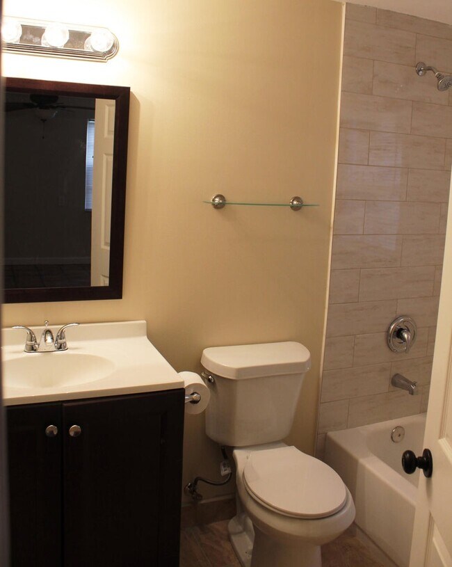 Foto del edificio - 7138 Washington Ave