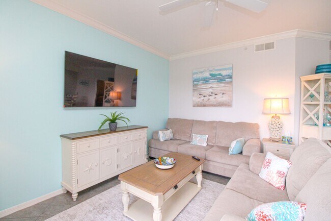 Foto del edificio - **SEASONAL FURNISHED RENTAL**TRANSFERABLE ...