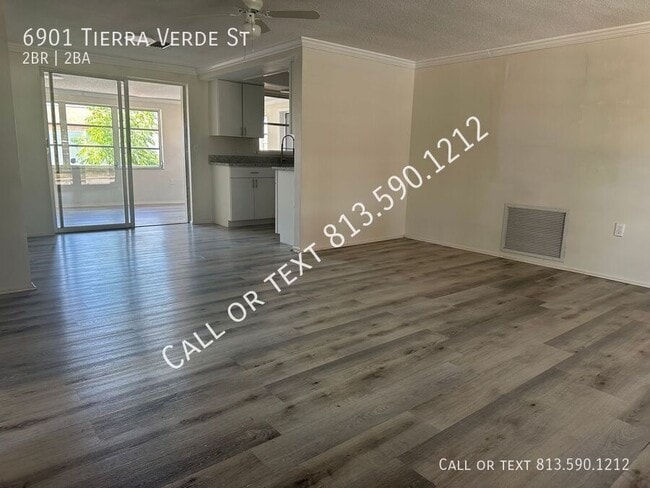 Building Photo - 6901 Tierra Verde St