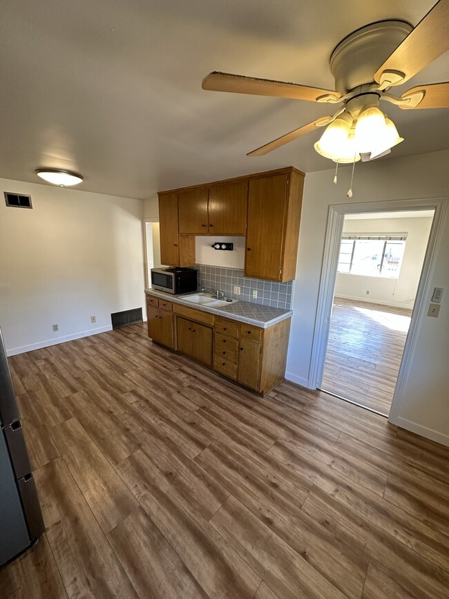 Building Photo - 1160 Chestnut St