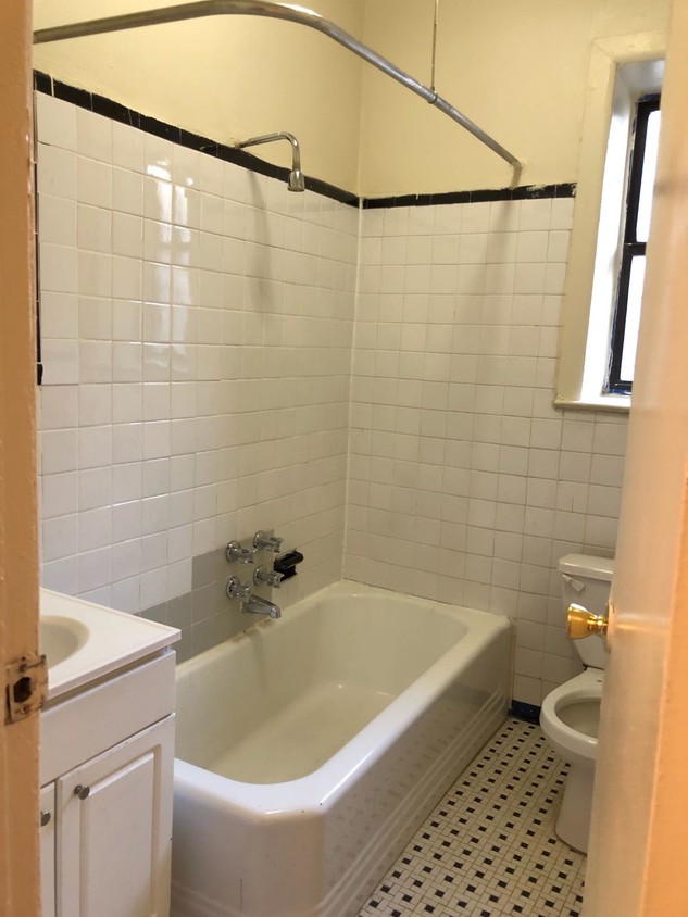 Building Photo - 1314 Ocean Pkwy