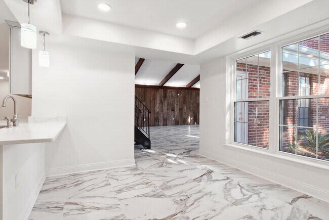 Building Photo - 4917 Henican Pl