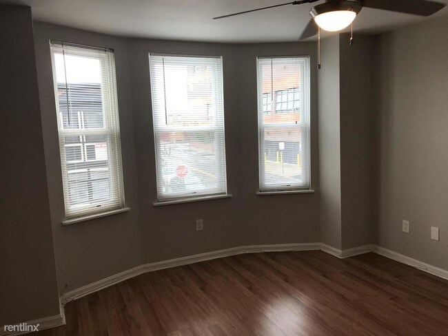 Building Photo - 2 br, 1 bath Apartment - 40 S Ellwood Ave