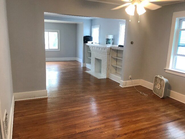 Building Photo - 619 Linden Ave