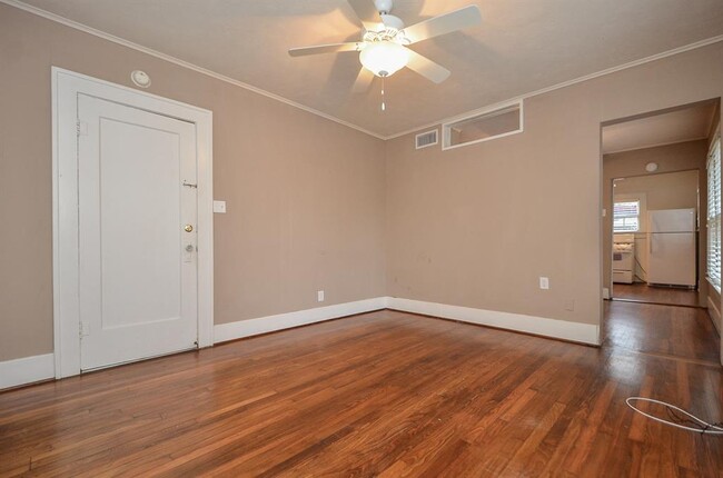 Building Photo - 1320 W Pierce St