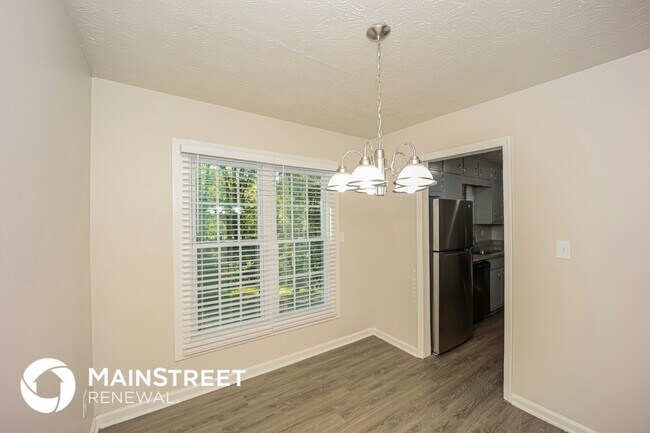 Foto del edificio - 140 Hunt Ridge Dr