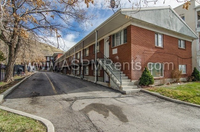 Building Photo - 778 W 300 N