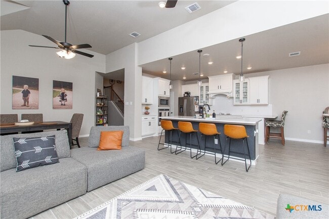Building Photo - 1756 Meadow Crest