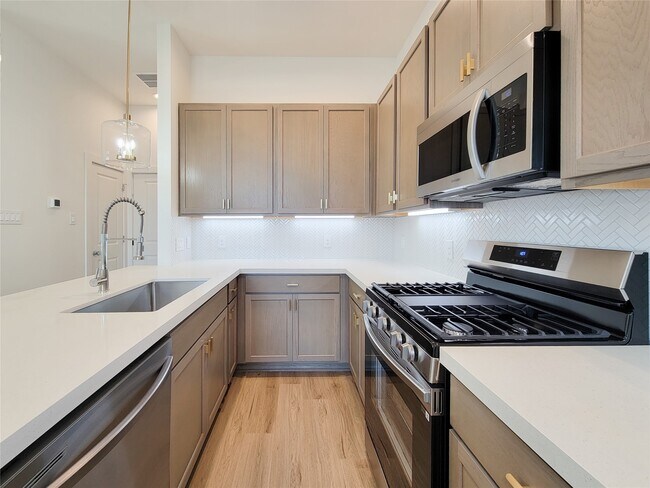 Foto del edificio - 1542 W Tidwell Rd