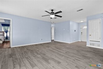 Building Photo - 2803 Diaz Dr