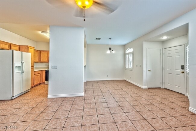 Building Photo - 1348 Dusty Creek St