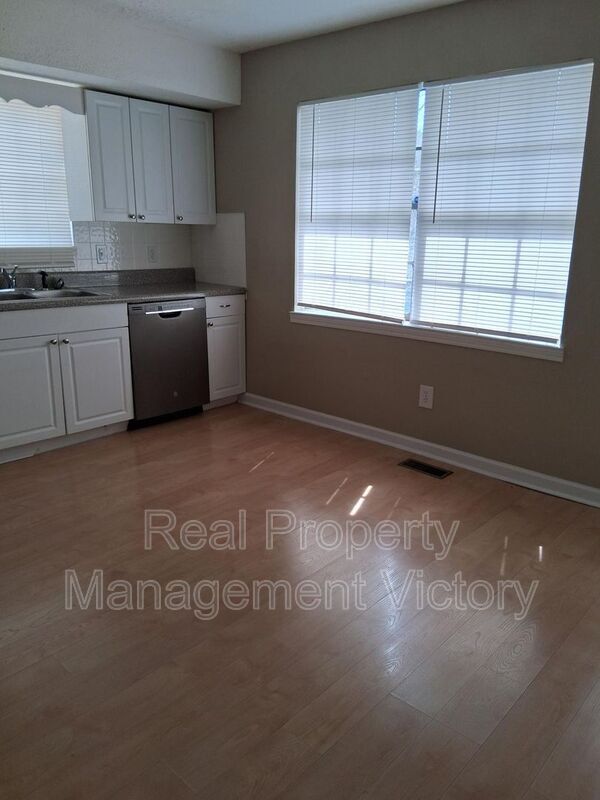 Foto del edificio - 1713 6th Pl Cir NW
