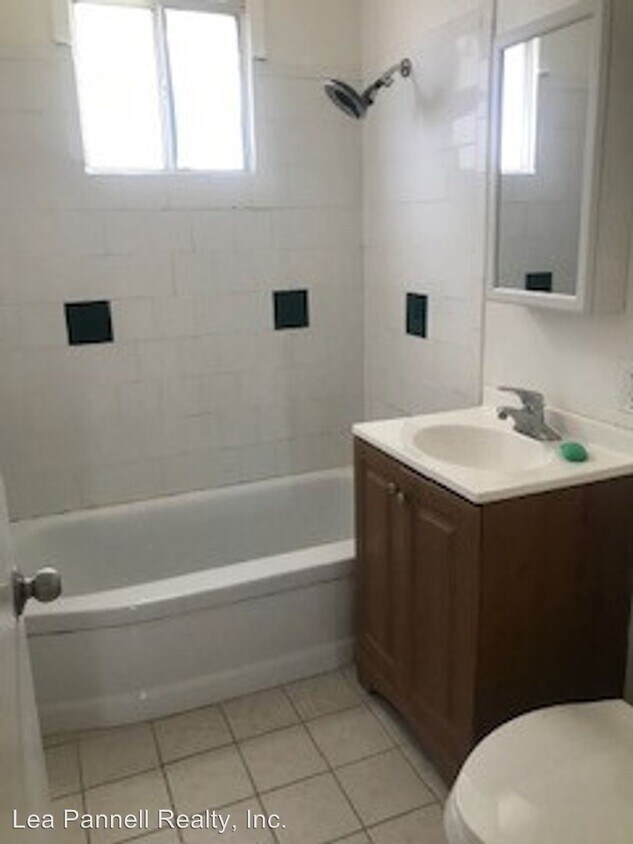 Building Photo - 3 br, 1 bath House - 811 Spring Road